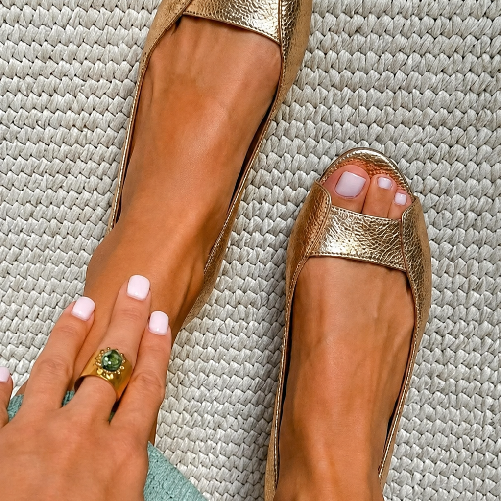 Adelina | Arany Komfortos Chic Szandál