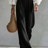 Fehér Off-the-shoulder Ujjú Top és Fekete Széles Szárú Nadrág Szett