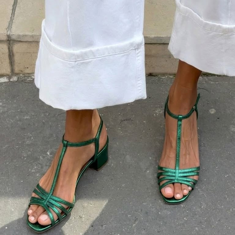 Allegra | Arany Szandálok Mindennapi Elegancia
